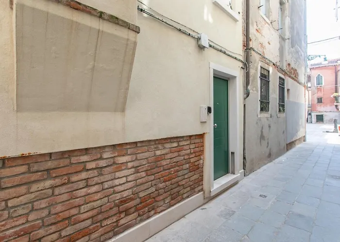 Ca' Sciarrin Near Rialto Bridge *